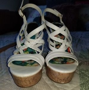 White sandal Madden